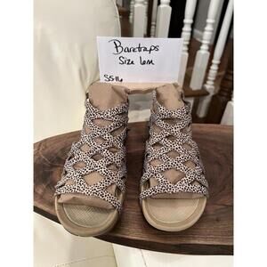 Baretraps Comfort Sandals Womens Size 6M Animal Print Strappy Casual